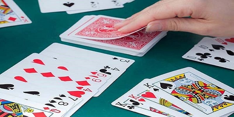 Chọn quân hợp lý để chơi bài Phỏm tối ưu tác dụng